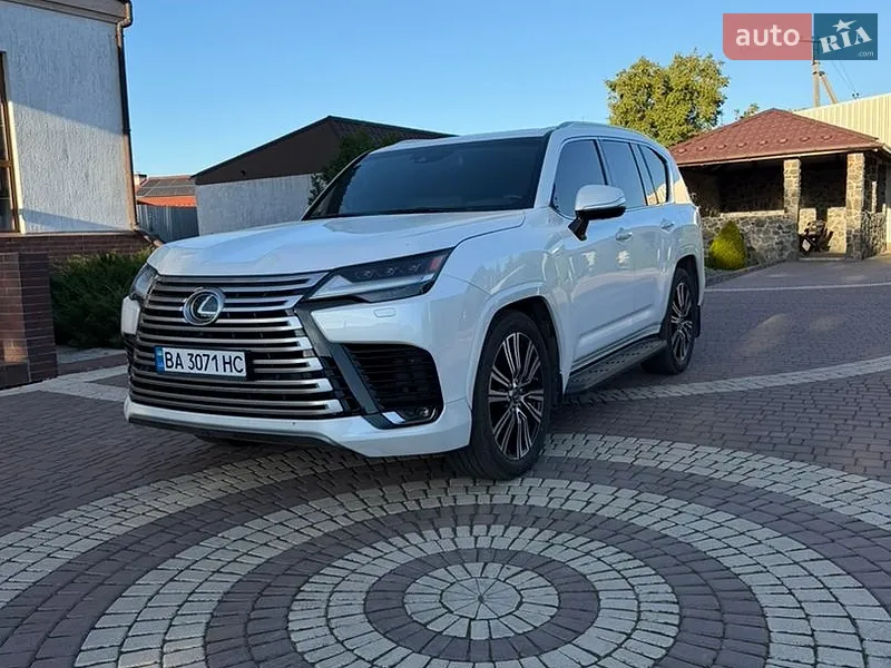 Lexus LX