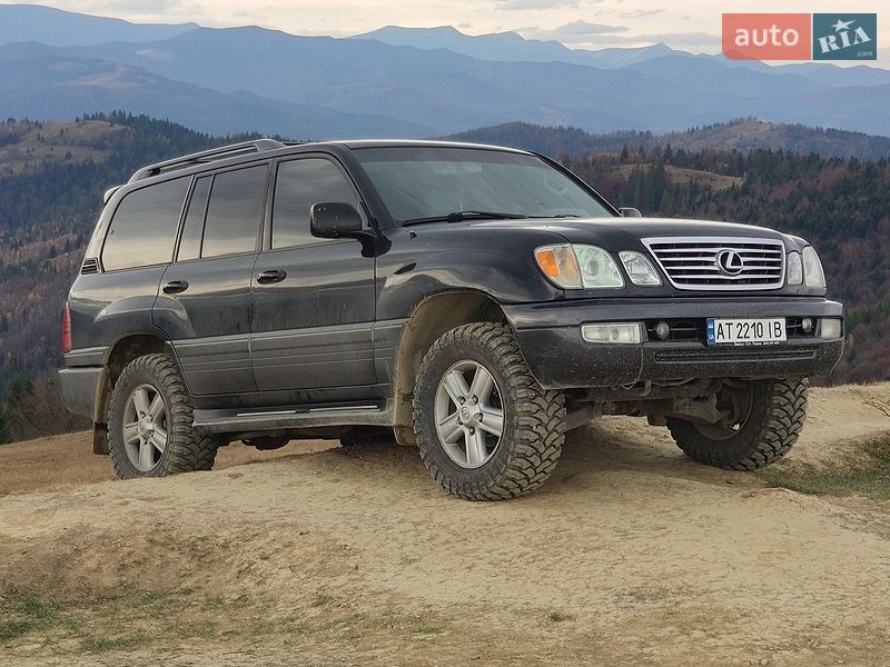 Внедорожник / Кроссовер Lexus LX 2005 в Микуличине