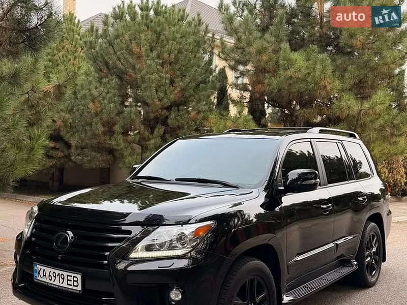 Lexus LX