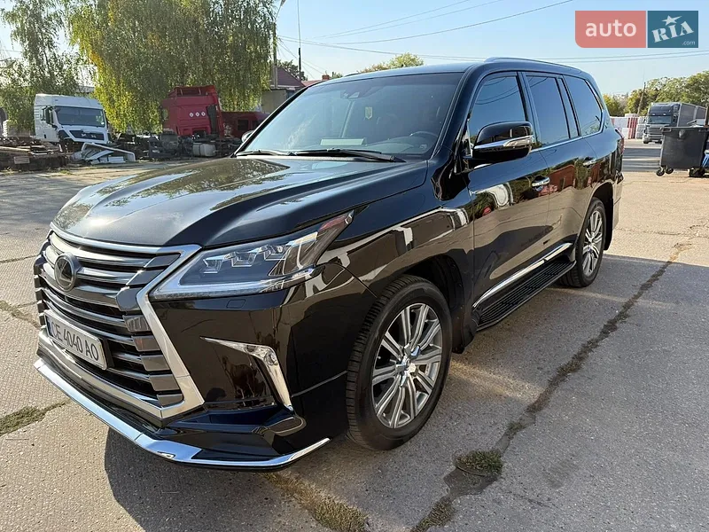 Lexus LX