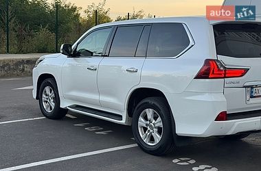 Внедорожник / Кроссовер Lexus LX 2016 в Киеве