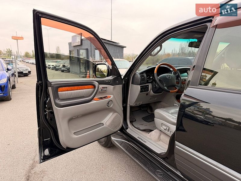 Позашляховик / Кросовер Lexus LX 2005 в Кривому Розі