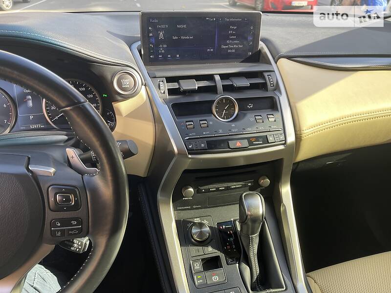 Внедорожник / Кроссовер Lexus NX 2017 в Киеве