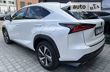 Внедорожник / Кроссовер Lexus NX 2017 в 