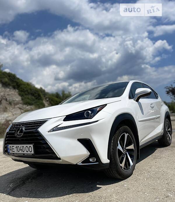 Lexus NX 2020