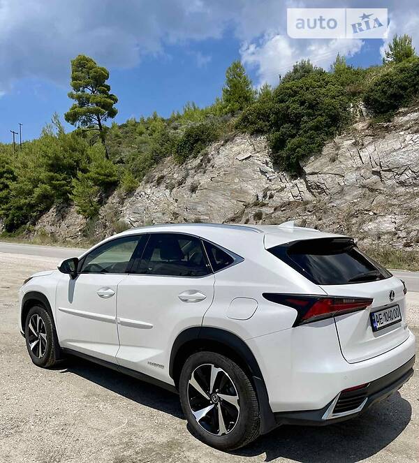 Позашляховик / Кросовер Lexus NX 2020 в Дніпрі