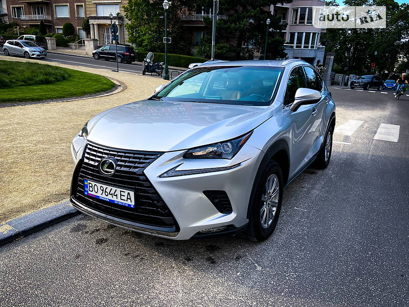 Внедорожник / Кроссовер Lexus NX 2014 в Тернополе