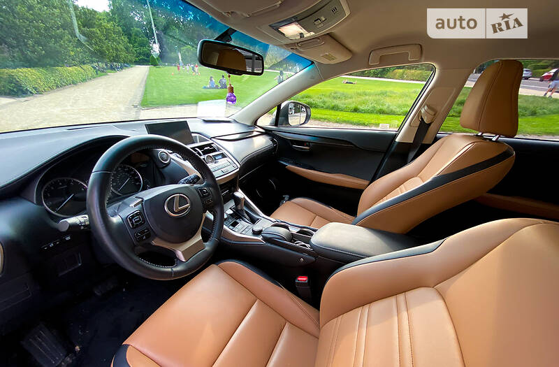 Внедорожник / Кроссовер Lexus NX 2014 в Тернополе