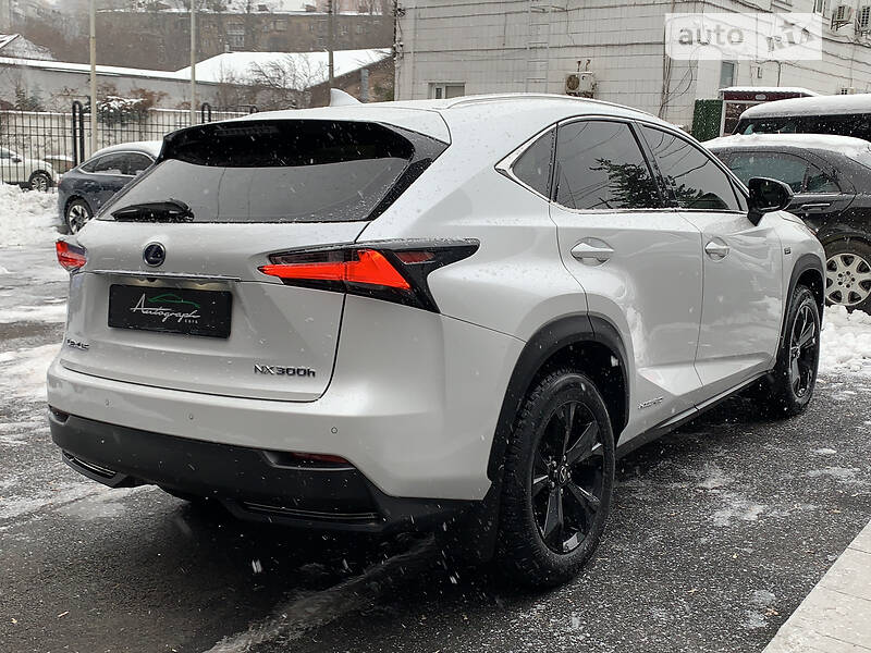Позашляховик / Кросовер Lexus NX 2017 в Києві
