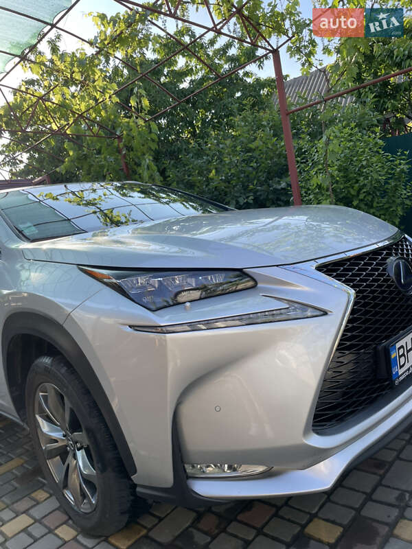 Позашляховик / Кросовер Lexus NX 2014 в Южному