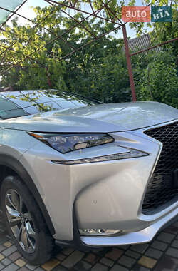 Позашляховик / Кросовер Lexus NX 2014 в 