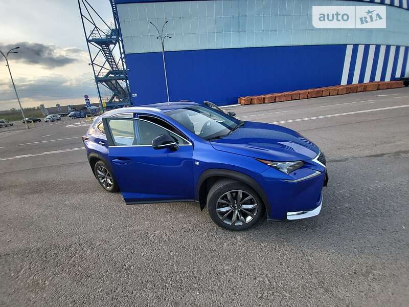 Позашляховик / Кросовер Lexus NX 2016 в Рівному