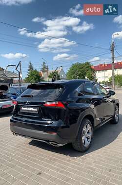Позашляховик / Кросовер Lexus NX 2017 в Харкові