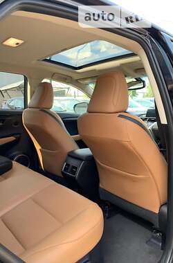 Позашляховик / Кросовер Lexus NX 2017 в Харкові