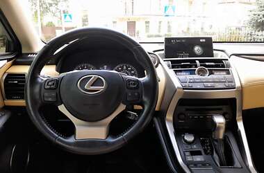 Внедорожник / Кроссовер Lexus NX 2015 в 