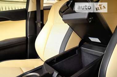 Внедорожник / Кроссовер Lexus NX 2015 в 