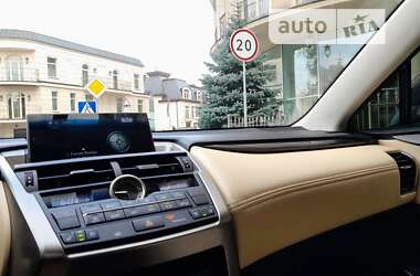 Внедорожник / Кроссовер Lexus NX 2015 в 