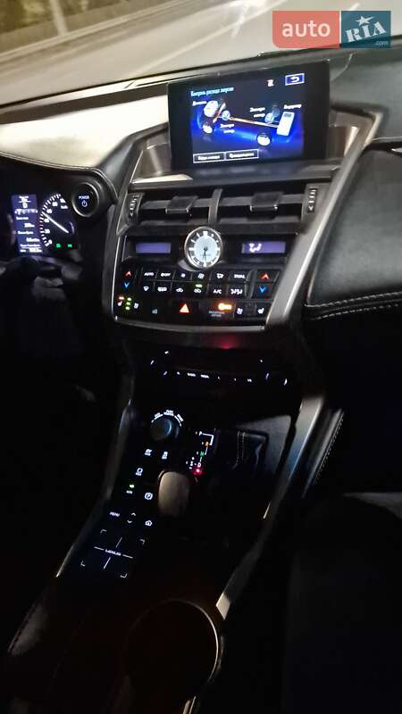 Позашляховик / Кросовер Lexus NX 2014 в Дніпрі