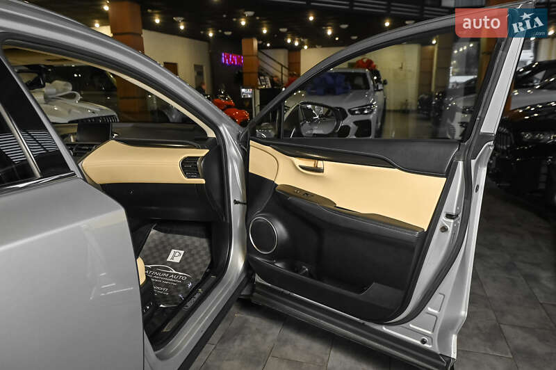 Внедорожник / Кроссовер Lexus NX 2016 в Одессе