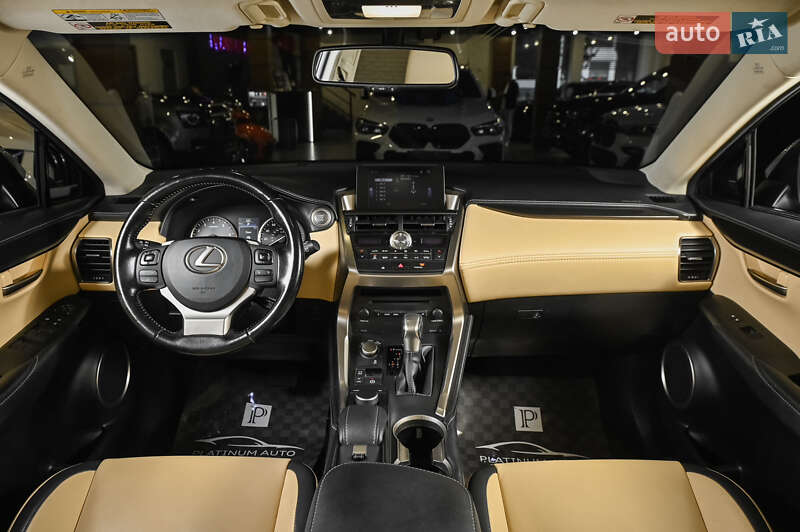 Внедорожник / Кроссовер Lexus NX 2016 в Одессе