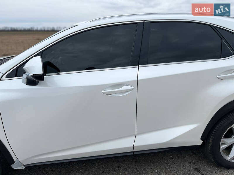 Позашляховик / Кросовер Lexus NX 2016 в Полтаві