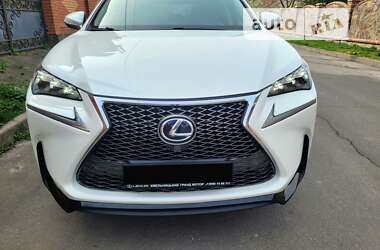 Внедорожник / Кроссовер Lexus NX 2015 в Хмельницком