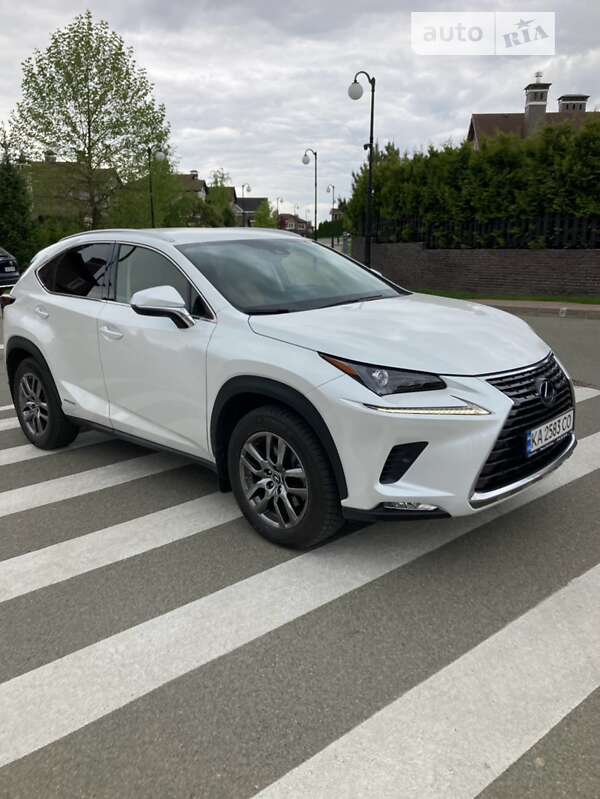 Lexus NX 2020