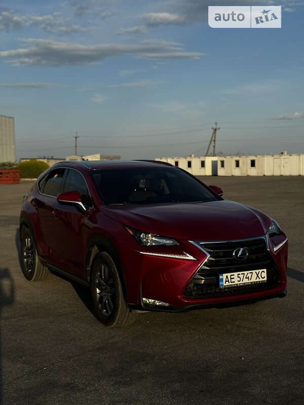 Внедорожник / Кроссовер Lexus NX 2015 в Днепре