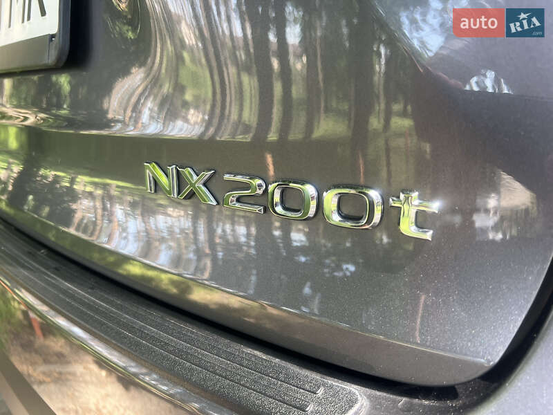 Позашляховик / Кросовер Lexus NX 2015 в Києві