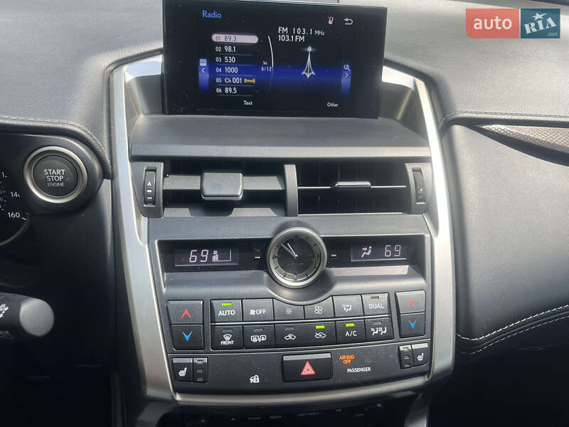 Позашляховик / Кросовер Lexus NX 2015 в Києві