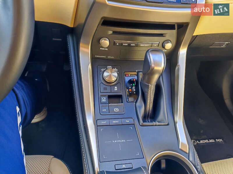 Позашляховик / Кросовер Lexus NX 2017 в Южноукраїнську
