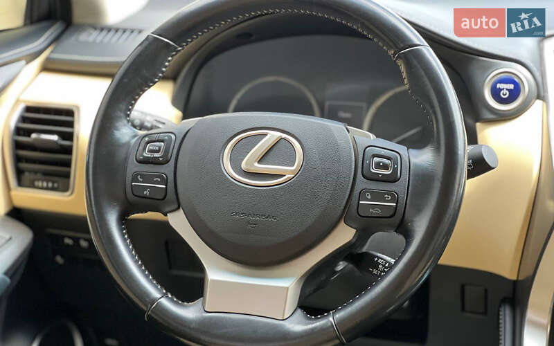 Позашляховик / Кросовер Lexus NX 2016 в Івано-Франківську