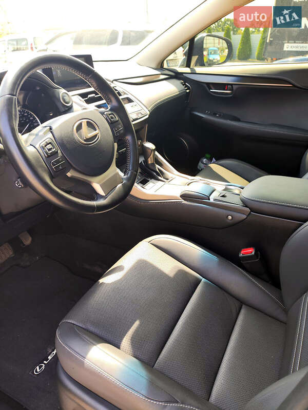Внедорожник / Кроссовер Lexus NX 2018 в Львове