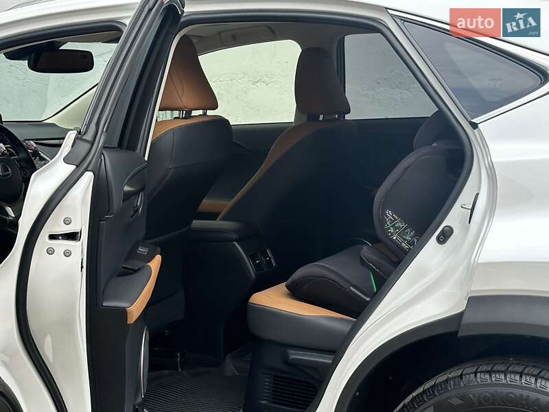 Внедорожник / Кроссовер Lexus NX 2019 в Одессе