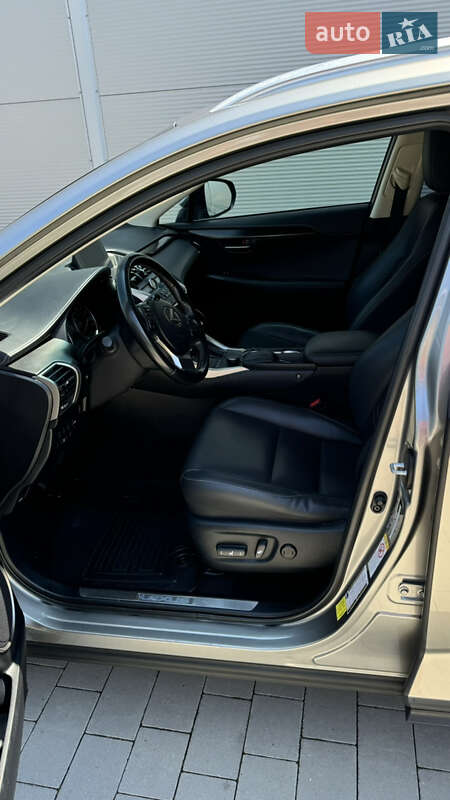 Внедорожник / Кроссовер Lexus NX 2017 в Ивано-Франковске