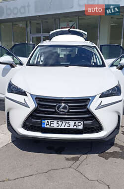 Внедорожник / Кроссовер Lexus NX 2015 в 