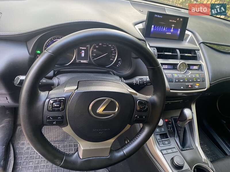 Внедорожник / Кроссовер Lexus NX 2016 в Тернополе