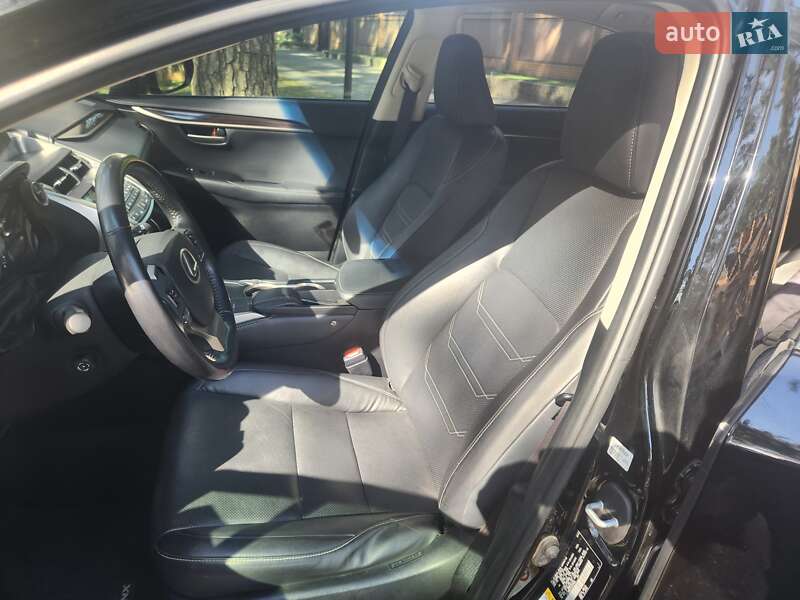 Позашляховик / Кросовер Lexus NX 2015 в Чернігові