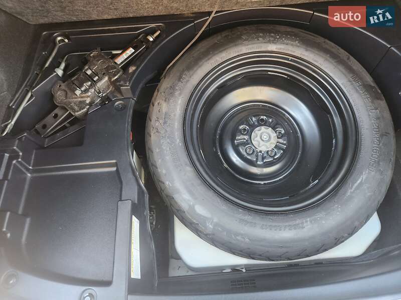 Позашляховик / Кросовер Lexus NX 2015 в Чернігові