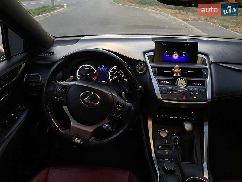 Внедорожник / Кроссовер Lexus NX 2017 в Киеве