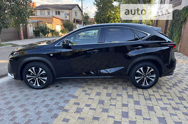 Внедорожник / Кроссовер Lexus NX 2017 в 