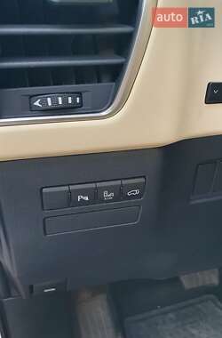 Внедорожник / Кроссовер Lexus NX 2016 в Киеве