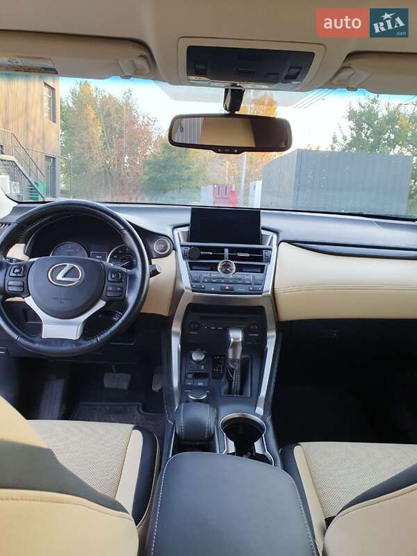 Позашляховик / Кросовер Lexus NX 2016 в Вишгороді