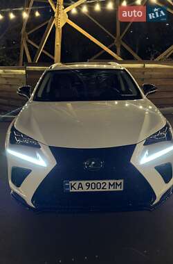 Внедорожник / Кроссовер Lexus NX 2020 в 