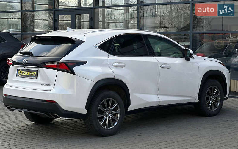 Позашляховик / Кросовер Lexus NX 2016 в Івано-Франківську
