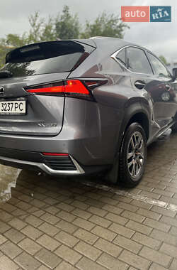 Позашляховик / Кросовер Lexus NX 2018 в Львові