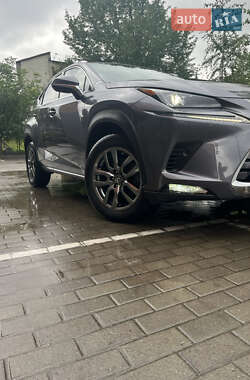 Позашляховик / Кросовер Lexus NX 2018 в Львові