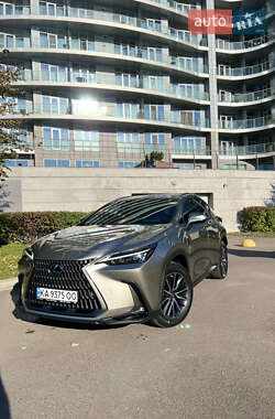 Внедорожник / Кроссовер Lexus NX 2022 в 