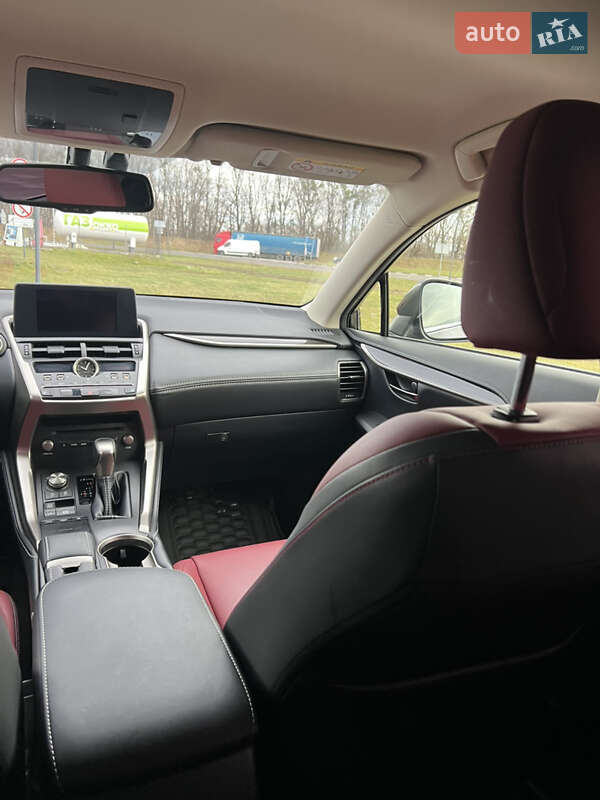Позашляховик / Кросовер Lexus NX 2019 в Стрию