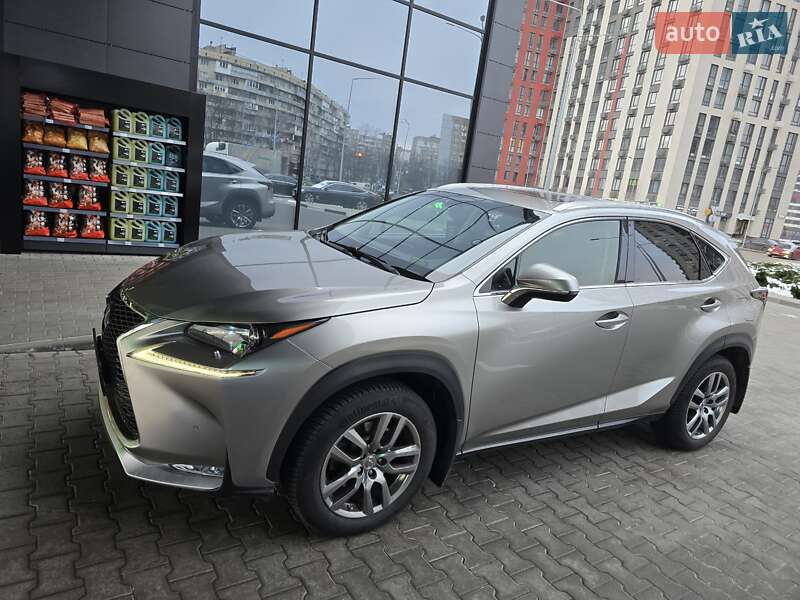 Позашляховик / Кросовер Lexus NX 2016 в Києві